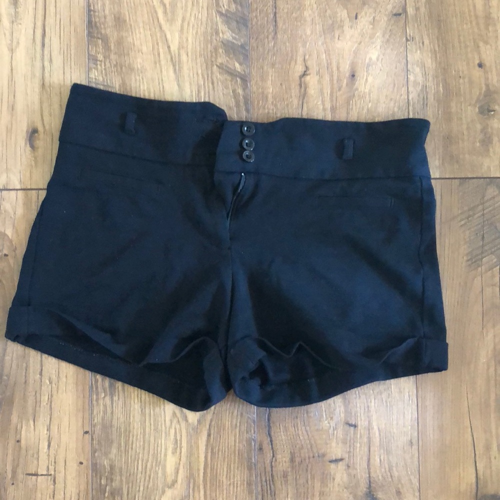 Mid rise shorts